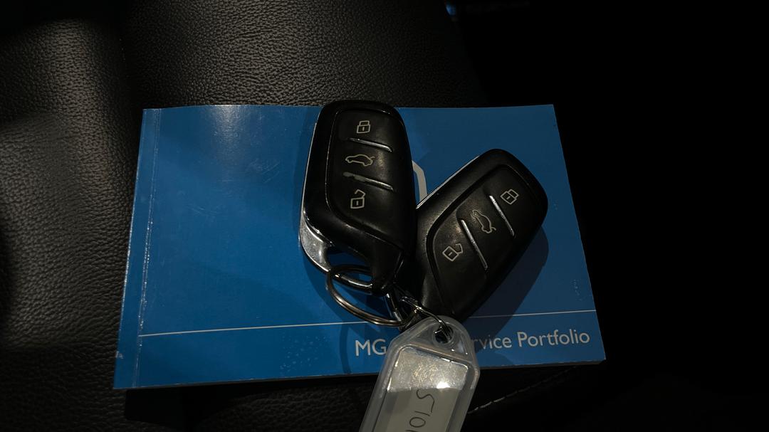2020 MG ZS EV Essence, Automatic, 43246 km, Key Close-up