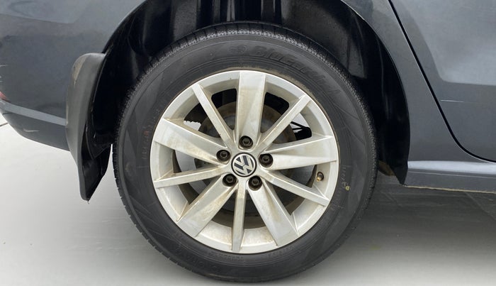 2017 Volkswagen Ameo HIGHLINE1.5L, Diesel, Manual, 1,07,294 km, Right Rear Wheel