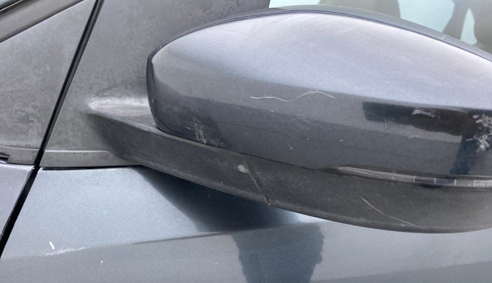 2017 Volkswagen Ameo HIGHLINE1.5L, Diesel, Manual, 1,07,294 km, Left rear-view mirror - Minor scratches