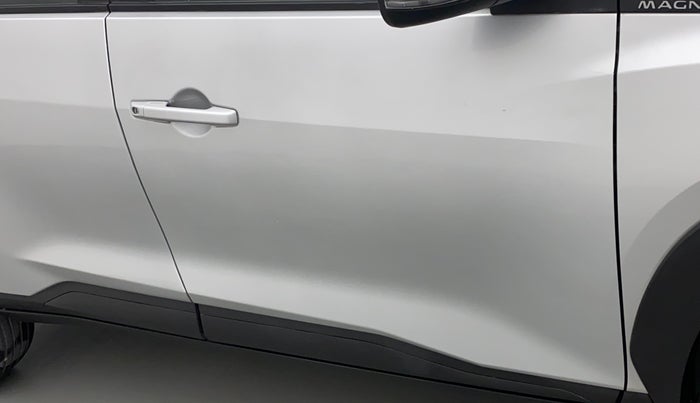 2021 Nissan MAGNITE XL, Petrol, Manual, 20,921 km, Driver-side door - Minor scratches