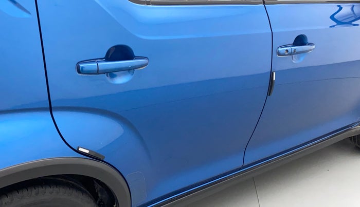 2017 Maruti IGNIS ZETA 1.2, Petrol, Manual, 23,650 km, Right rear door - Minor scratches