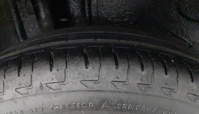 2017 Maruti IGNIS ZETA 1.2, Petrol, Manual, 23,650 km, Right Rear Tyre Tread