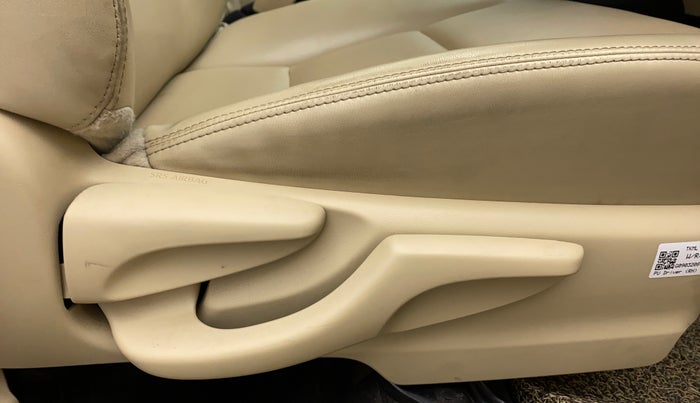 2020 Toyota YARIS V CVT, Petrol, Automatic, 39,198 km, Driver Side Adjustment Panel