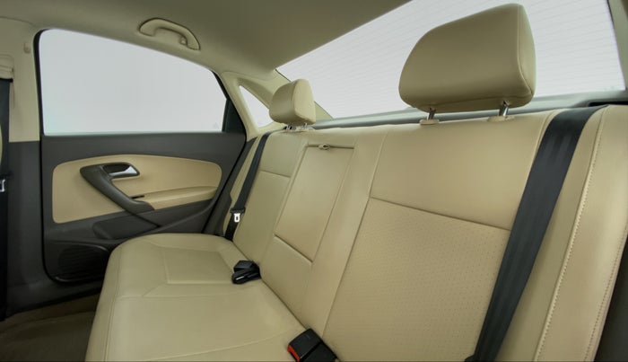 2015 Volkswagen Vento HIGHLINE TDI AT, Diesel, Automatic, 28,763 km, Right Side Rear Door Cabin