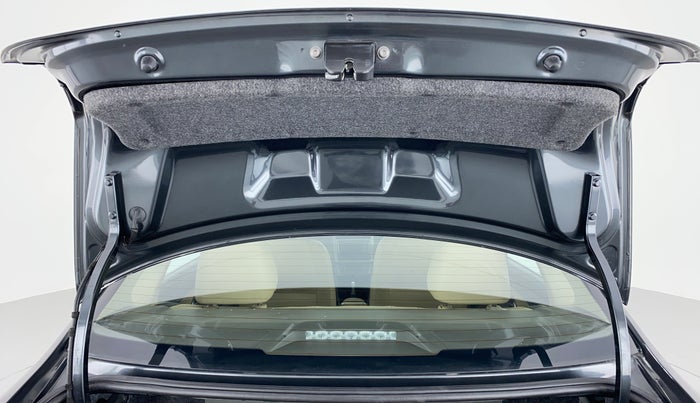 2015 Volkswagen Vento HIGHLINE TDI AT, Diesel, Automatic, 28,763 km, Boot Door Open
