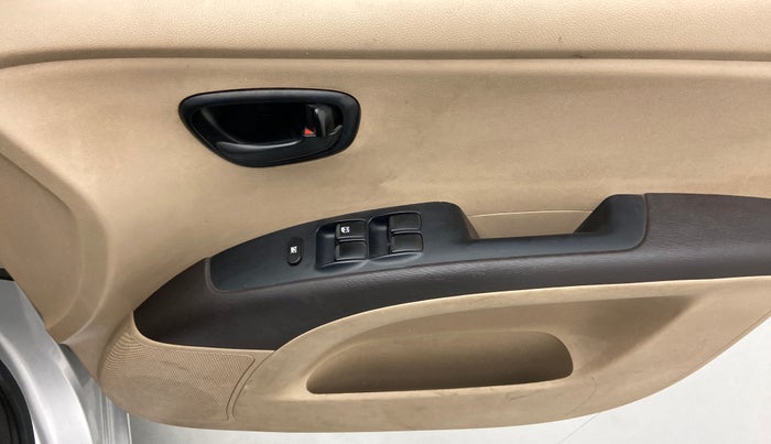 2010 Hyundai i10 MAGNA 1.2, Petrol, Manual, 60,857 km, Driver Side Door Panels Control