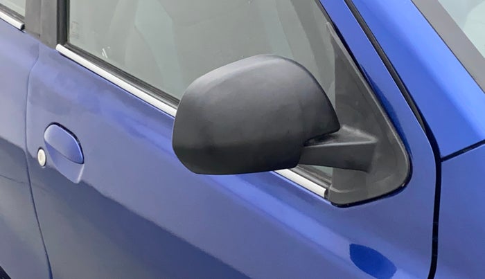 2018 Datsun Go Plus T, Petrol, Manual, 24,484 km, Right rear-view mirror - Cover has minor damage