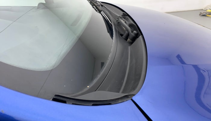 2018 Datsun Go Plus T, Petrol, Manual, 24,484 km, Bonnet (hood) - Cowl vent panel has minor damage