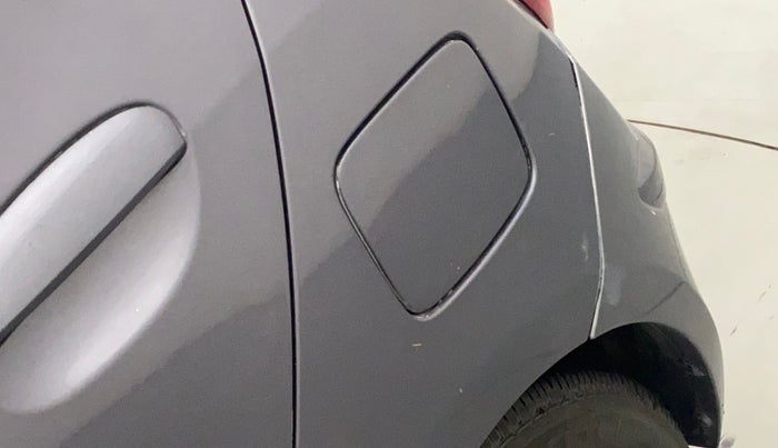 2014 Hyundai i10 SPORTZ 1.1, CNG, Manual, 49,792 km, Left quarter panel - Slightly dented
