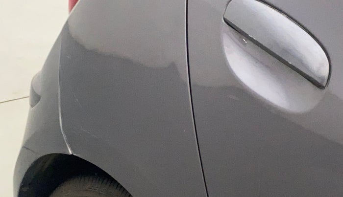 2014 Hyundai i10 SPORTZ 1.1, CNG, Manual, 49,792 km, Right quarter panel - Slightly dented