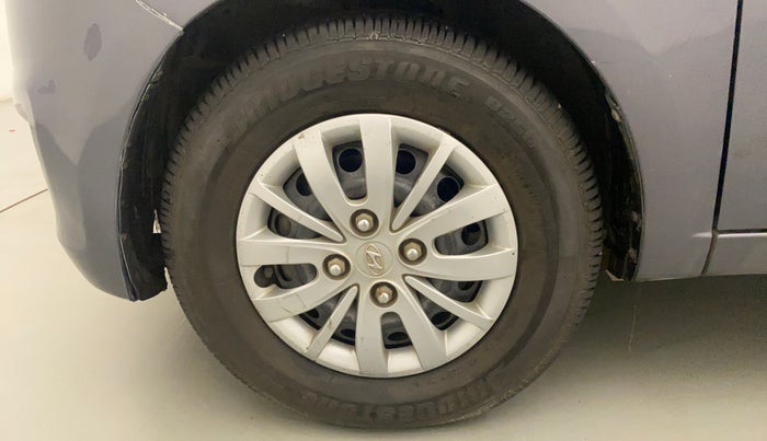 2014 Hyundai i10 SPORTZ 1.1, CNG, Manual, 49,792 km, Left Front Wheel