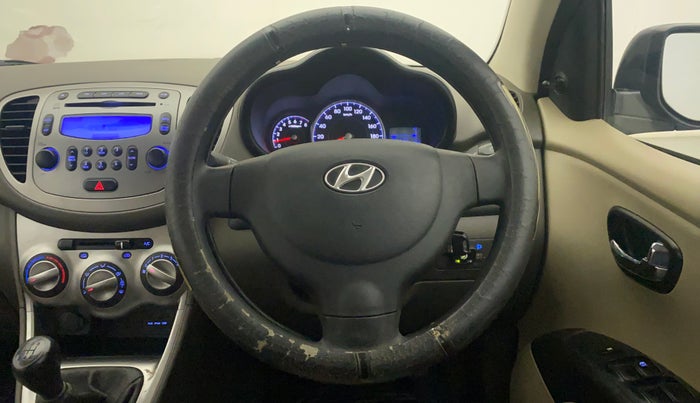 2014 Hyundai i10 SPORTZ 1.1, CNG, Manual, 49,792 km, Steering Wheel Close Up
