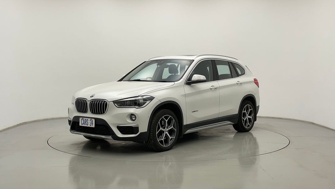 Left Front Diagonal (45- Degree) View