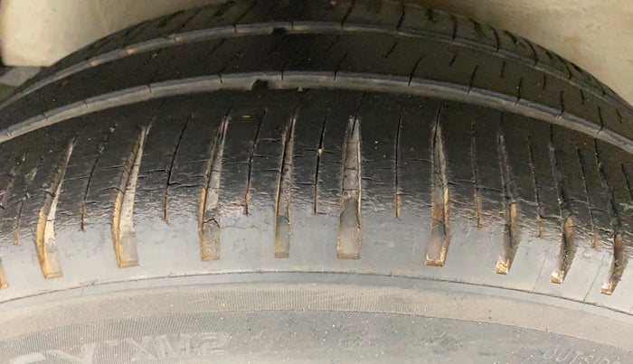 2011 Maruti Ritz VXI, Petrol, Manual, 87,652 km, Right Rear Tyre Tread