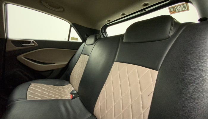 2017 Hyundai Elite i20 MAGNA EXECUTIVE 1.2, Petrol, Manual, 25,846 km, Right Side Rear Door Cabin