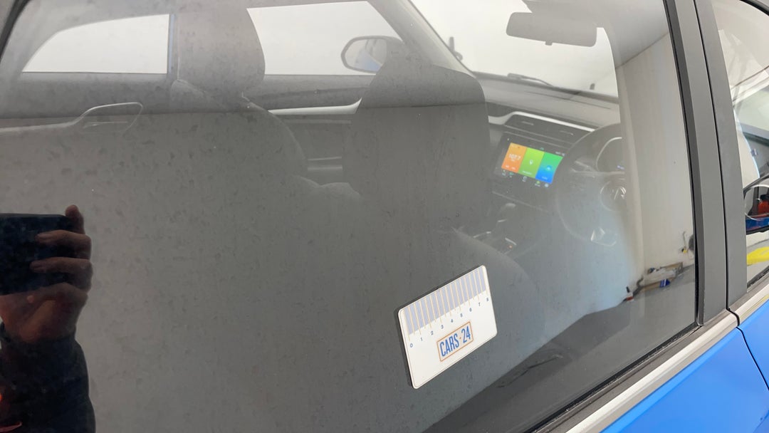 Window Glass Rear RHS Spots