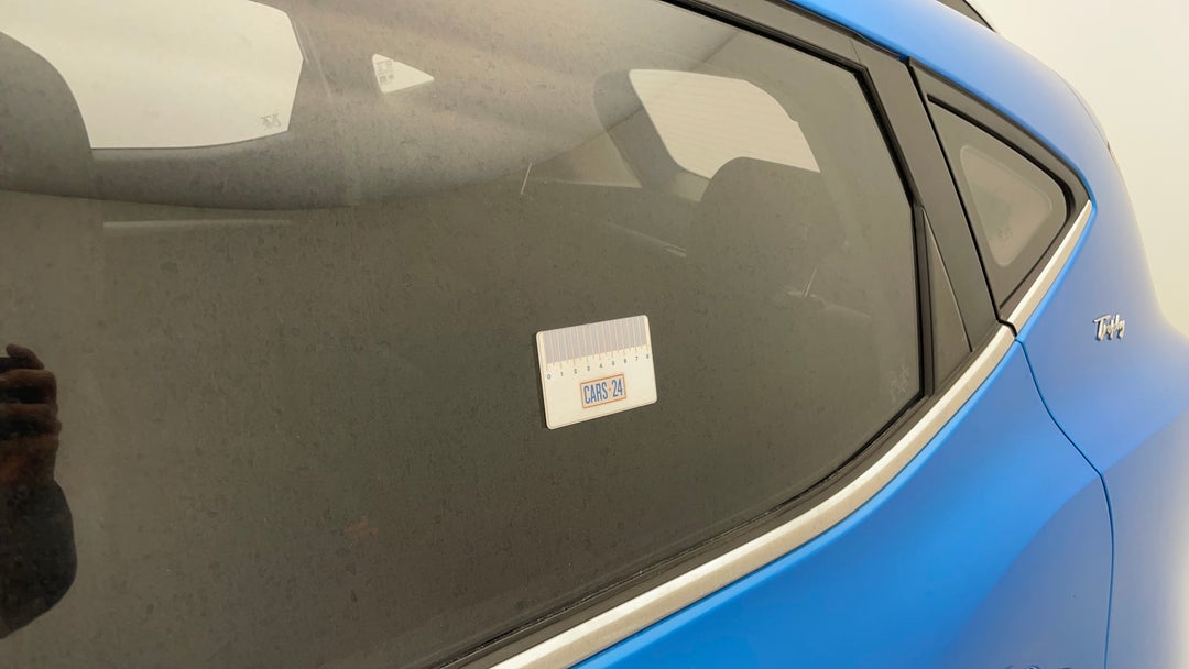 Window Glass Rear LHS Spots