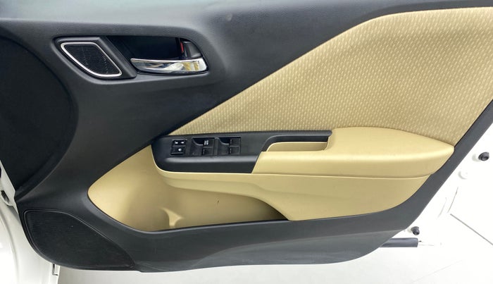 2017 Honda City V MT PETROL, Petrol, Manual, 81,582 km, Driver Side Door Panels Control
