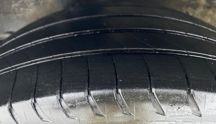 2017 Honda City V MT PETROL, Petrol, Manual, 81,582 km, Right Rear Tyre Tread