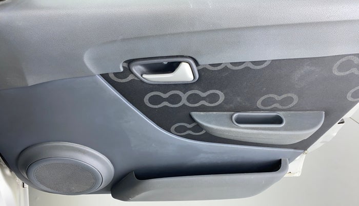 2015 Maruti Alto 800 VXI, Petrol, Manual, 27,849 km, Driver Side Door Panels Control