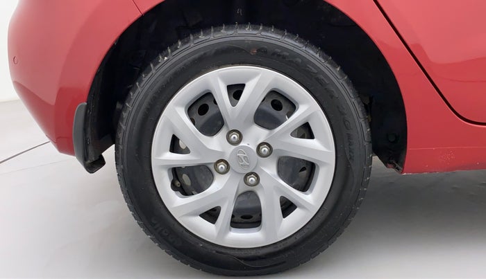 2018 Hyundai Grand i10 SPORTZ 1.2 KAPPA VTVT, Petrol, Manual, 19,867 km, Right Rear Wheel