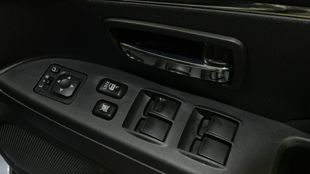 2017 Mitsubishi ASX Ls (2wd), Automatic, 109226 km, Drivers Side Door Panel Controls