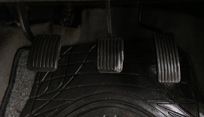 2015 Hyundai i10 SPORTZ 1.1 IRDE2, Petrol, Manual, 32,640 km, Pedals