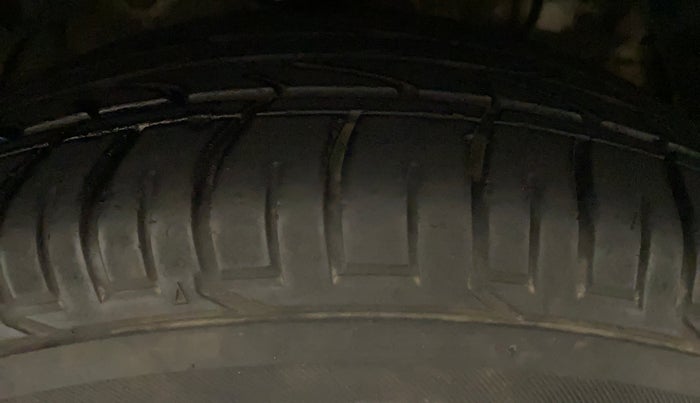 2021 Mahindra XUV300 W6 1.5 DIESEL AMT, Diesel, Automatic, 38,402 km, Left Rear Tyre Tread