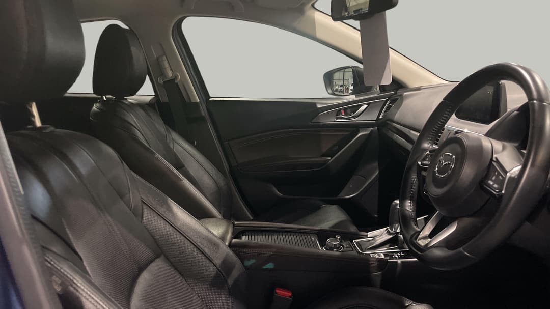 2019 Mazda Mazda3 Sp25 Gt (5yr), Automatic, 50905 km, Right Side Front Door Cabin View