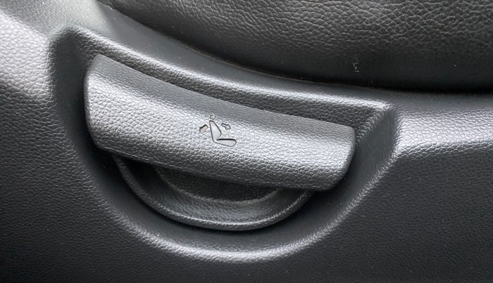 2013 Hyundai Grand i10 SPORTZ 1.2 KAPPA VTVT, Petrol, Manual, 46,483 km, Driver Side Adjustment Panel