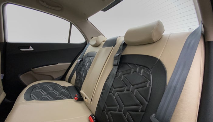 2016 Hyundai Xcent SX 1.2, Petrol, Manual, 22,692 km, Right Side Rear Door Cabin