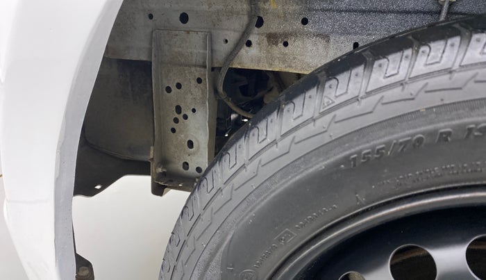 2017 Datsun Go T, Petrol, Manual, 41,071 km, Left fender - Lining missing