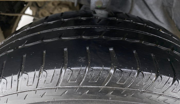 2017 Datsun Go T, Petrol, Manual, 41,071 km, Left Front Tyre Tread