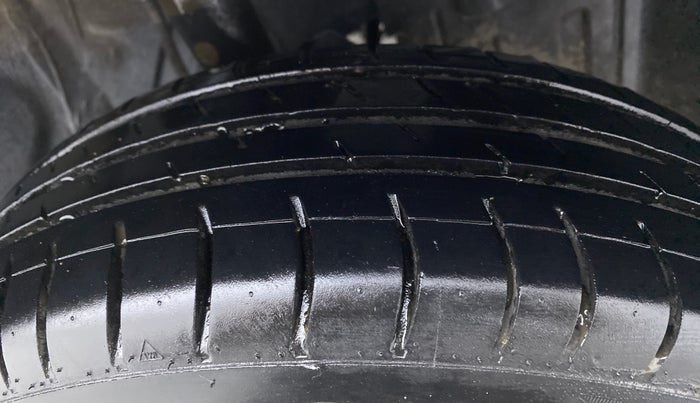 2017 Datsun Go T, Petrol, Manual, 41,071 km, Right Front Tyre Tread