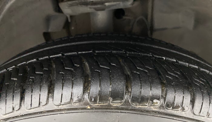 2018 Tata Tiago XZ PETROL, Petrol, Manual, 82,261 km, Right Front Tyre Tread