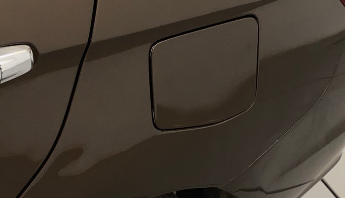 2015 Maruti Ciaz ZXI, Petrol, Manual, 75,060 km, Left quarter panel - Slightly dented