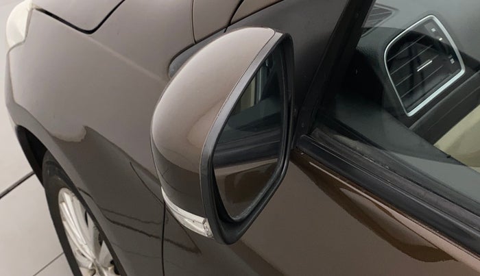 2015 Maruti Ciaz ZXI, Petrol, Manual, 75,060 km, Left rear-view mirror - Folding motor not working
