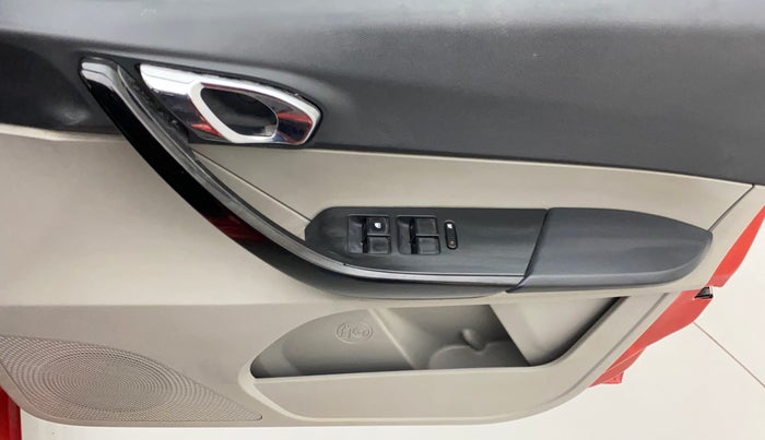 2018 Tata Tiago XZ PETROL, Petrol, Manual, 45,282 km, Driver Side Door Panels Control