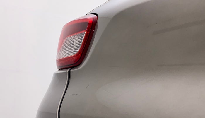 2018 Renault Kwid RXT 1.0, Petrol, Manual, 33,345 km, Dicky (Boot door) - Minor scratches