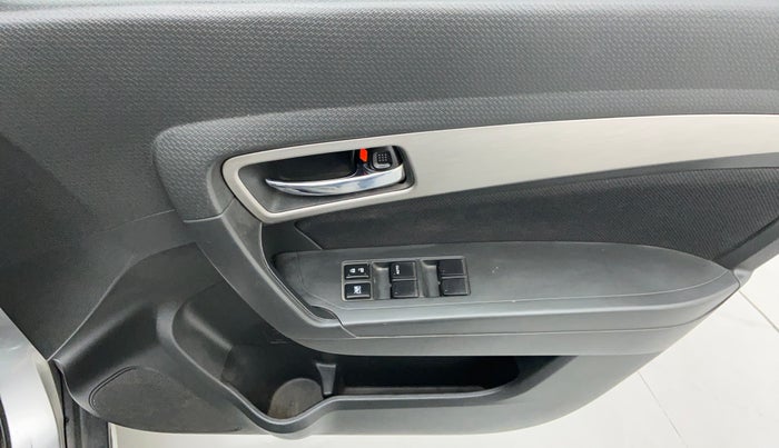 2016 Maruti Vitara Brezza ZDI, Diesel, Manual, 92,569 km, Driver Side Door Panels Controls