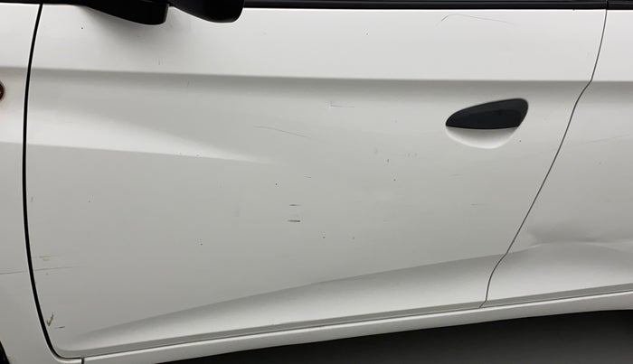 2016 Hyundai Eon ERA +, Petrol, Manual, 56,708 km, Front passenger door - Slightly dented