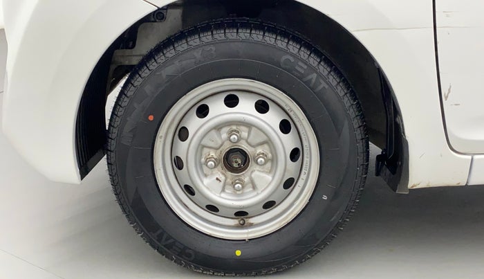 2016 Hyundai Eon ERA +, Petrol, Manual, 56,708 km, Left Front Wheel
