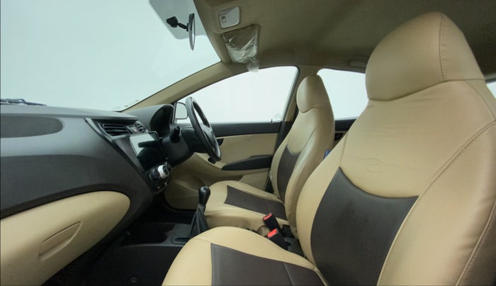2016 Hyundai Eon ERA +, Petrol, Manual, 56,708 km, Right Side Front Door Cabin