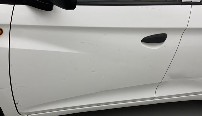 2016 Hyundai Eon ERA +, Petrol, Manual, 56,708 km, Front passenger door - Minor scratches