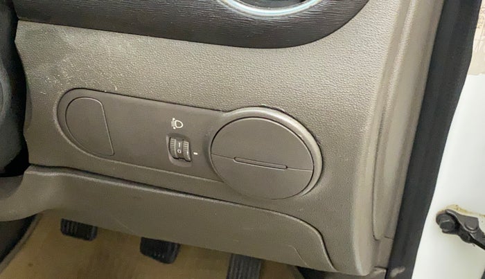 2011 Hyundai i10 MAGNA 1.2, Petrol, Manual, 74,520 km, Dashboard - Headlight height adjustment not working