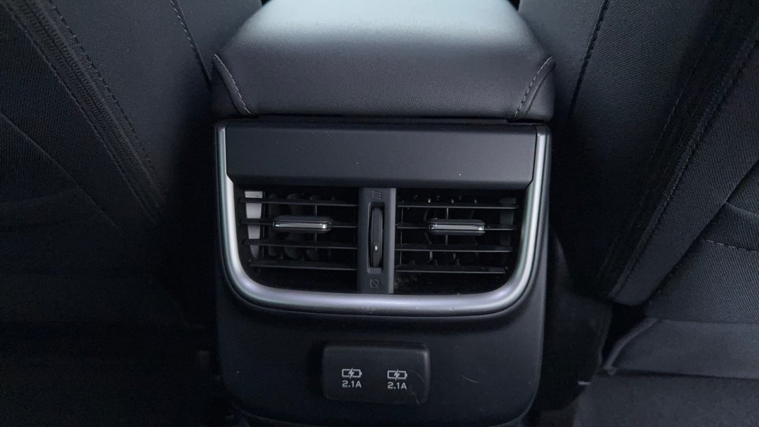 Rear A/C Vent