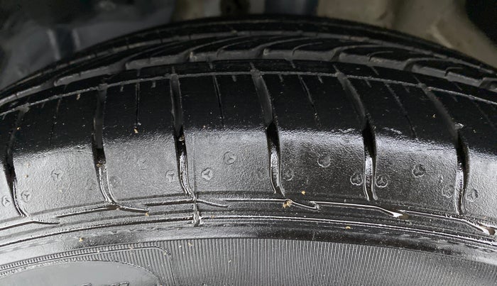 2019 MG HECTOR SHARP 2.0 DIESEL, Diesel, Manual, 10,675 km, Left Front Tyre Tread