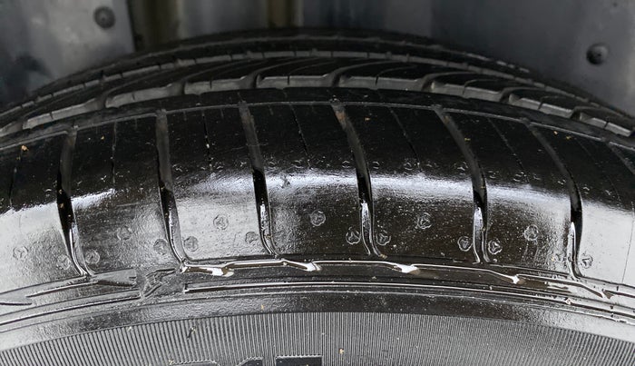 2019 MG HECTOR SHARP 2.0 DIESEL, Diesel, Manual, 10,675 km, Right Rear Tyre Tread