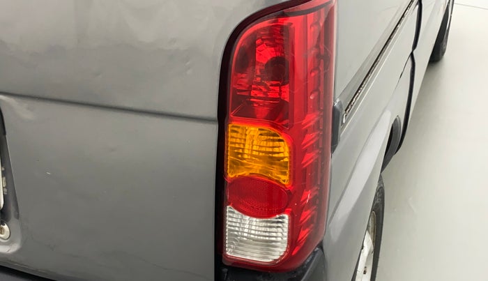 2019 Maruti Eeco 5 STR CNG WITH AC PLUSHTR, CNG, Manual, 40,353 km, Right tail light - Minor damage