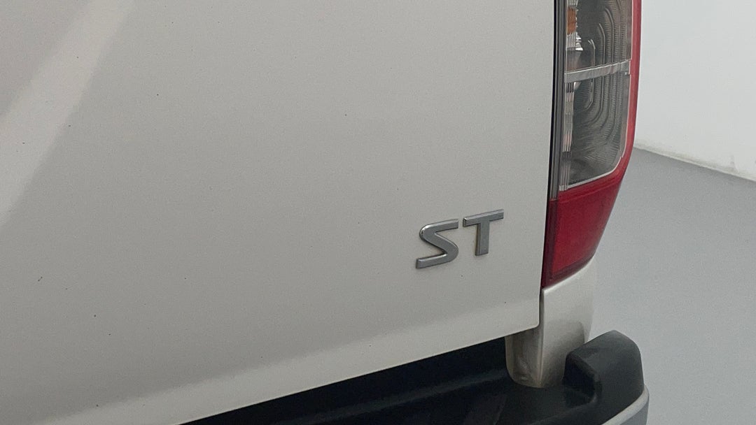 Badge (Boot Right Side)